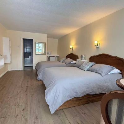 Standard Room, 2 Double Beds Hotel Motel La Marquise Promo Code