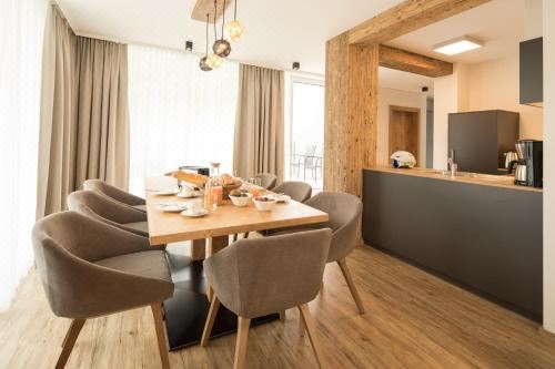 三卧室顶楼公寓 - 带屋顶阳台