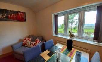 Small Snug en-Suite with Stunning Views Near Lyme Regis - Contactless Check-IN