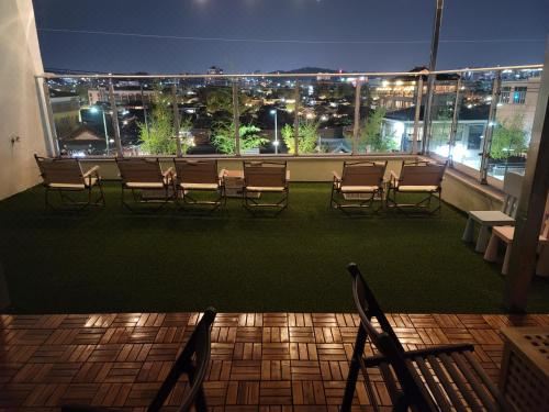 家庭套房 - 带阳台