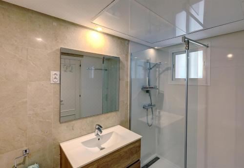 高级一卧室带阳台公寓