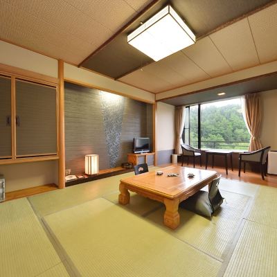 Japanese-Style Room-Main Building