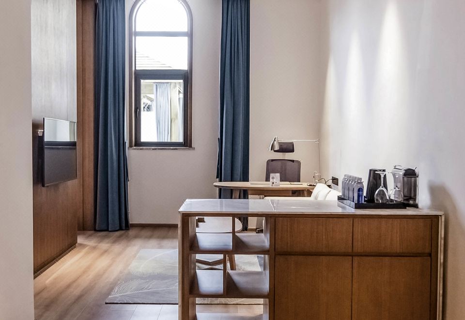 行政豪华花园汤池套房