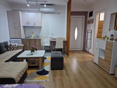 Emi Center ApartmentsStudio