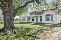 Home adjacent to Country Club, near Hospitals, Park, College and shopping.