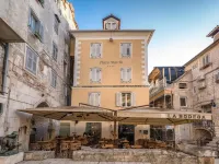 Plaza Marchi Old Town - Mag Quaint & Elegant Boutique Hotels Hotels in Split
