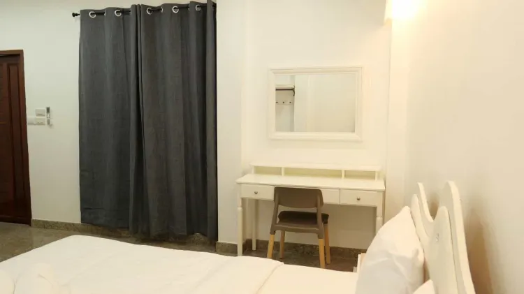 Bungalow Single House Double Bed