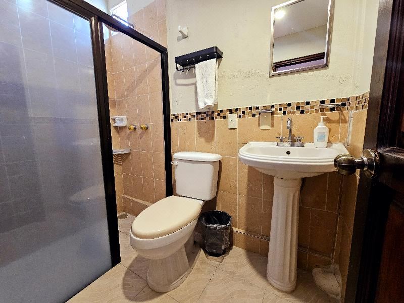 标准双人床婚房