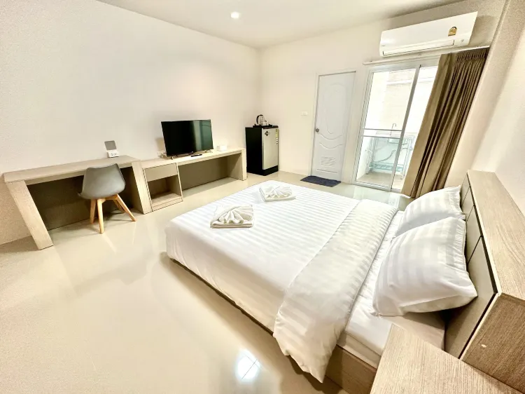 อพาร์ทเมนต์พื้นฐาน 1 เตียงควีนไซส์