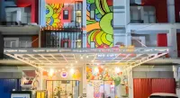 Front One Budget Bekasi Hotels in 