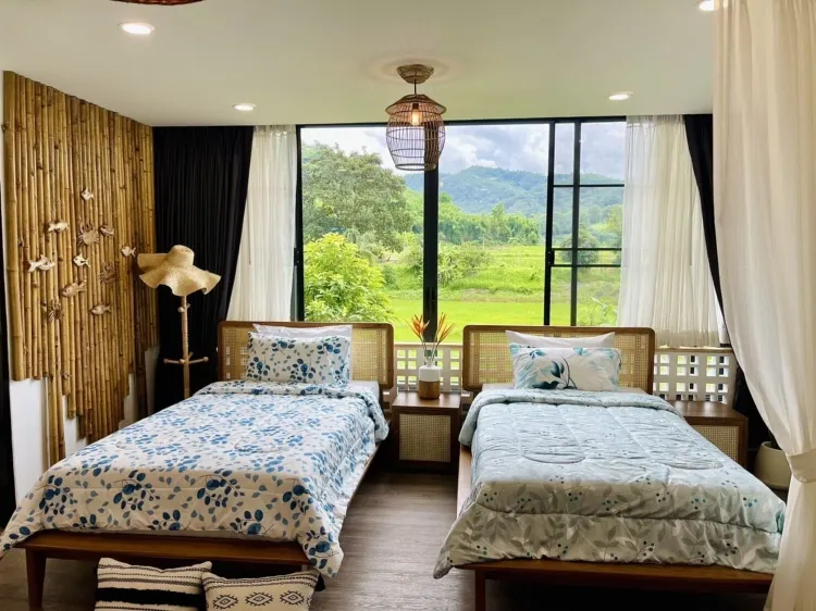 Family Farmer (Connecting Rooms)
