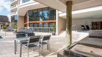 Broadbeach Savannah Resort