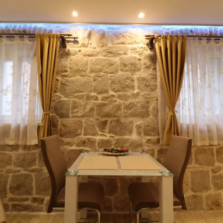 House Sandra