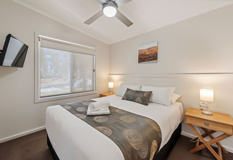 豪华两卧室河畔小屋-可住五人