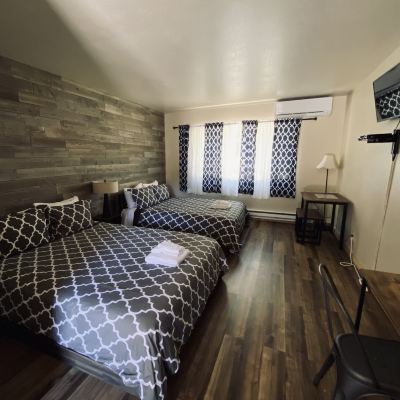 Deluxe Double Room – 2 Queen Beds Squirrel Tree Resort Promo Code