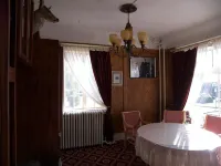 Van Gilder Hotel