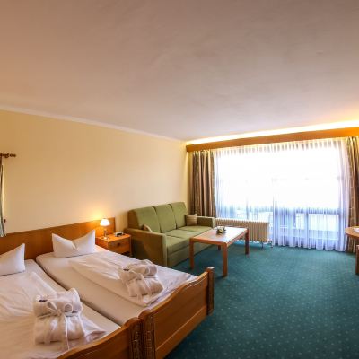 Deluxe Room Hotel Centurio Promo Code