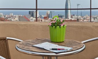 Enjoybcn Gaudi Apartments - Housity