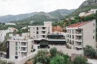Hotel KingStone Budva Hotels in 