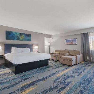King Suite with Sofa Bed - Non-Smoking Clarion Pointe Promo Code