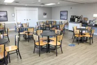 Super 8 by Wyndham Edmonton South