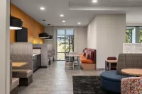 Tru by Hilton Flagstaff