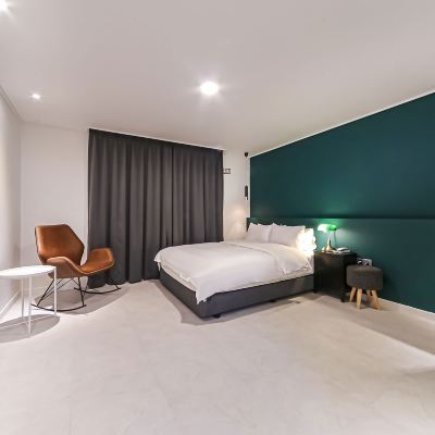 Premium Room Hotel Pier 48 Promo Code