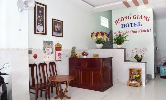 Khach San Huong Giang