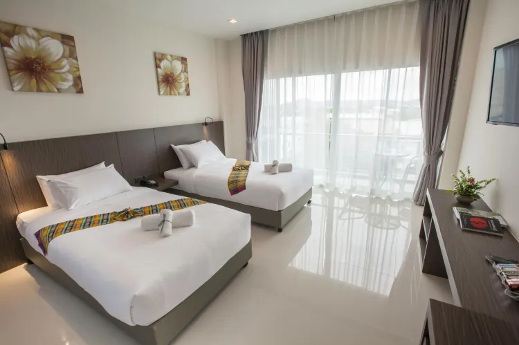 Standard Twin Beds With Sea View