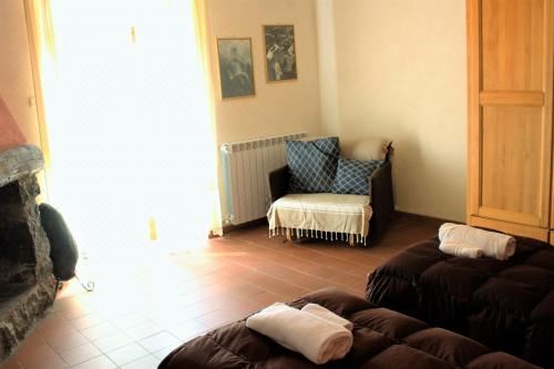 带露台的三卧室公寓