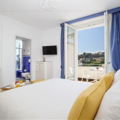 Standard Double Room with Terrace and Sea View