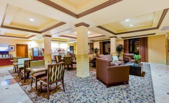 Holiday Inn Express & Suites Atascadero