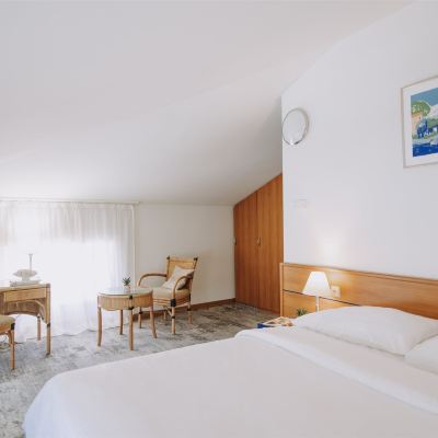 Double Room-Attic Hotel Apoksiomen Promo Code