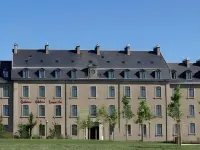 Vacancéole - le Duguesclin Hotels in 