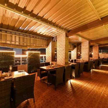 Hotel Roopa