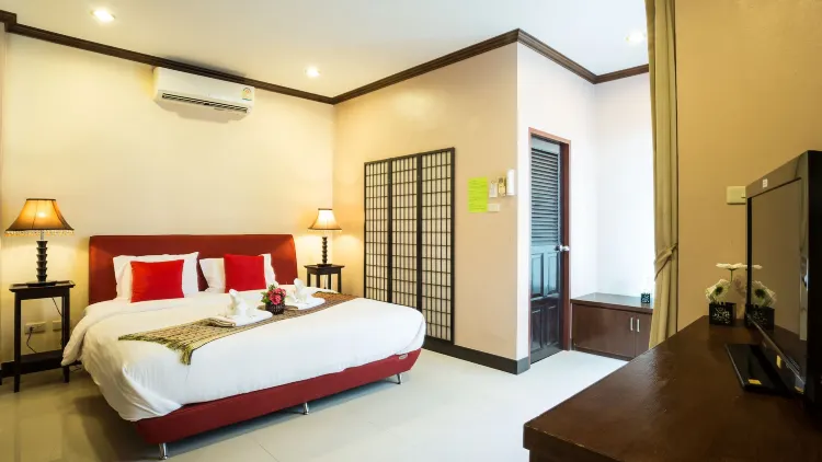 ห้องดีลักซ์ เตียงใหญ่ 1 เตียง วิวทะเล