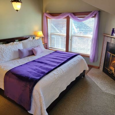 Romantic Suite, 1 King Bed, Jetted Tub The Heron Inn & Day Spa Promo Code