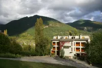 Hotel de Montaña El Mirador Отели в г. 