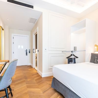 Superior Accessible Double Room L&H Gran Via Valencia Promo Code