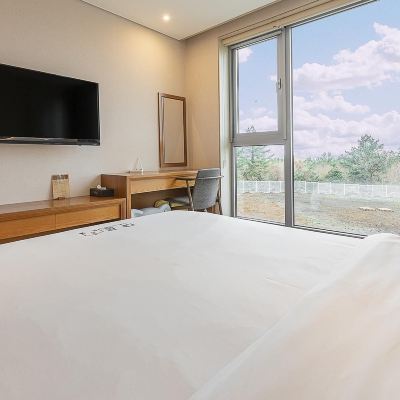 Basic Room, 1 Bedroom (209 (Can'T Bring A Dog) ) 제주 마루호텔앤카페 쿠폰
