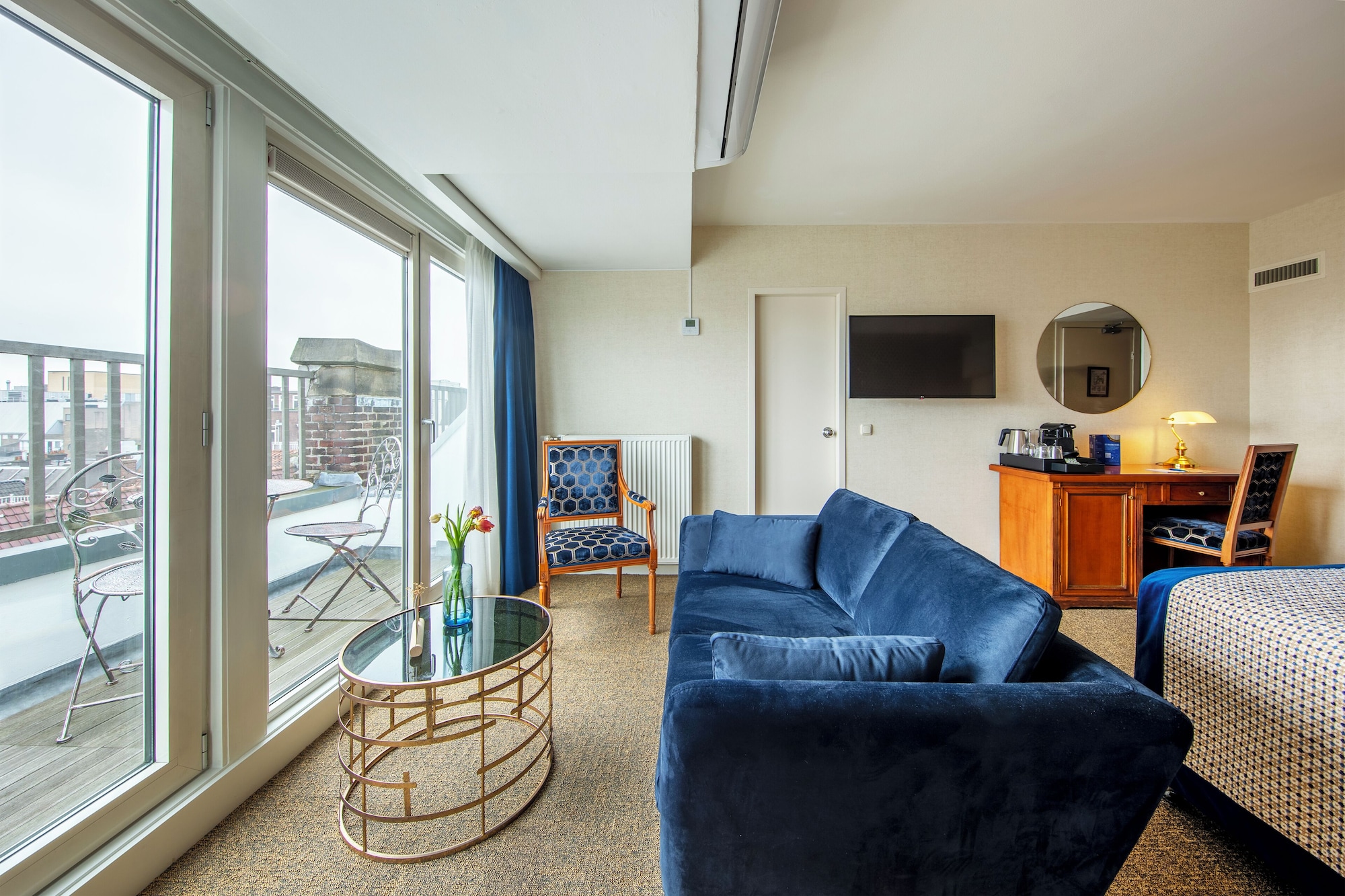 高级大床间 - 带阳台