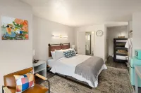 Hotel McCoy - Art, Coffee, Beer, Wine