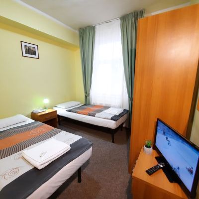 Basic Room Pension City Center & L`Opera Promo Code