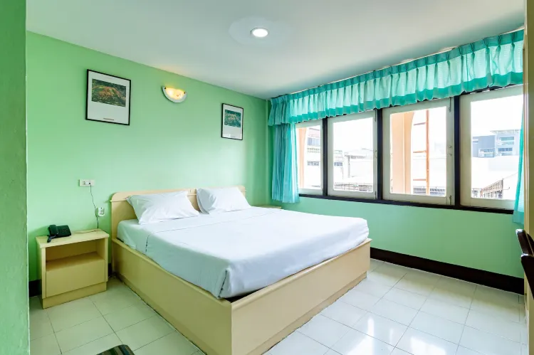 ห้องสแตนดาร์ด เตียงใหญ่ 1 เตียง