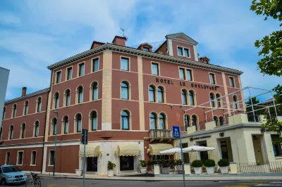 Hotel le Boulevard Hotels in 