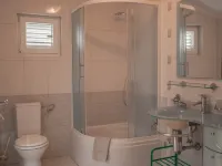 Studio apartment Sweetie with pool Hotéis em Funtana