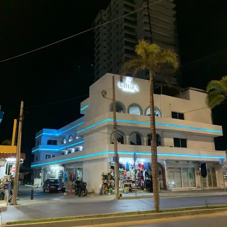Creta Hotel & Suites