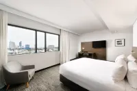 Holiday Inn WEST PERTH by IHG فنادق في بيرث