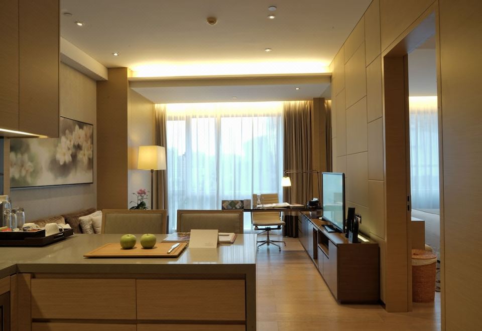 One Bedroom Executive-King