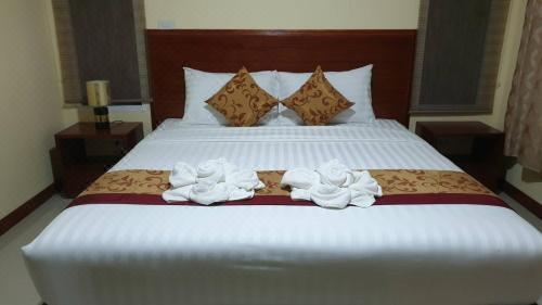 豪华间（2名成人+1名小童）